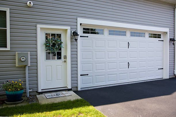 24/7 Emergency Garage Door Roller Replacement experts in Covington, GA